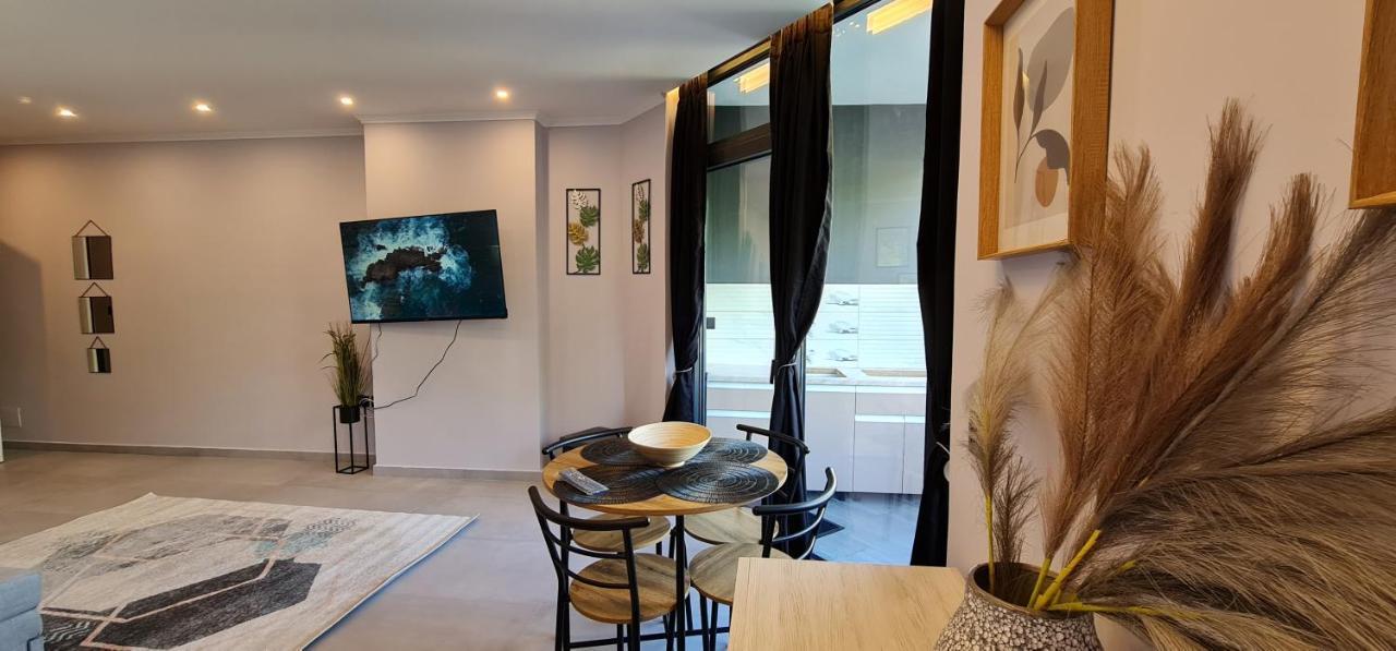 Mare Apartment, Close To The Apartamento Durrës